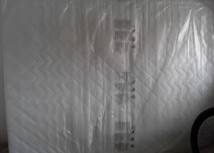 Grajewo ogłoszenia: Sprzedam rok używany materac sprężynowo - piankowy 160 x 200 cm.